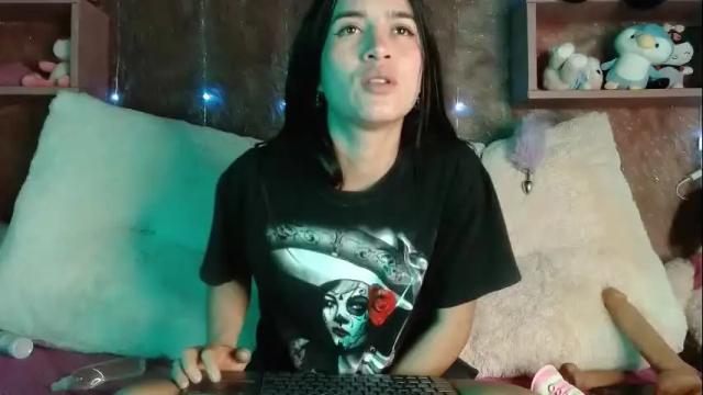 Thumbnail 2, chlooe_zoe's Stream at Chaturbate, 1 month ago