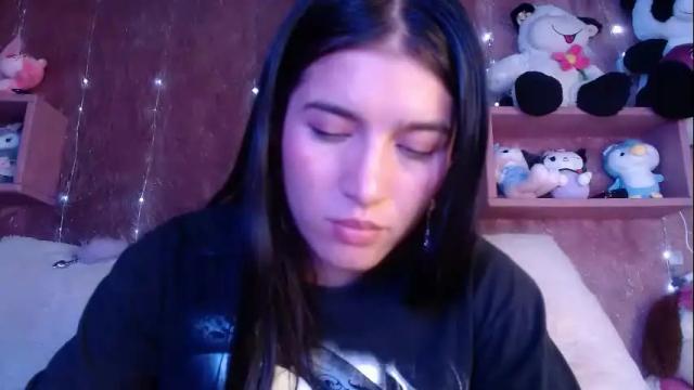 Image 4 of chlooe_zoe Stream on Chaturbate on 1 month ago