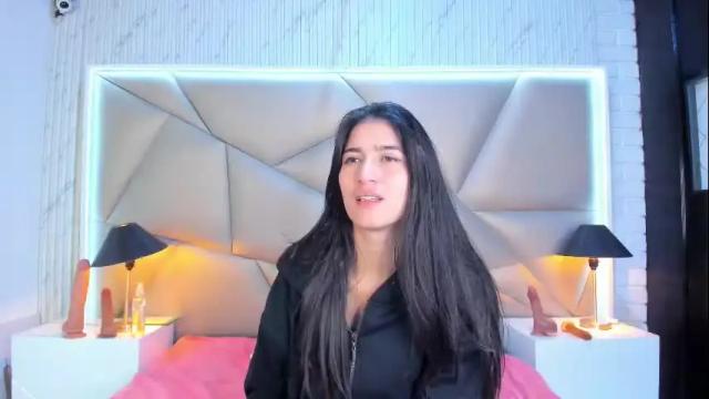 Image 10 of chlooe_zoe Stream on Chaturbate on 9 days ago
