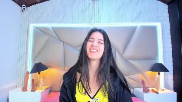 Image 12 of chlooe_zoe Stream on Chaturbate on 9 days ago