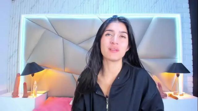 Image 8 of chlooe_zoe Stream on Chaturbate on 9 days ago