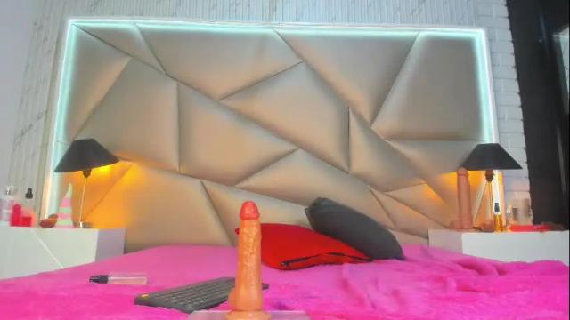 Image 10 of chlooe_zoe Stream on Chaturbate on 28 days ago