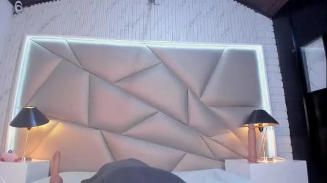Image 6 of chlooe_zoe Stream on Chaturbate on 11 days ago