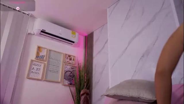 Image 7 of chlooee_ Stream on Chaturbate on 23 days ago