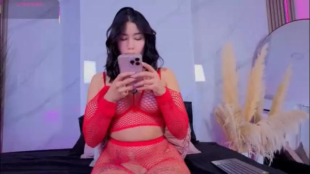 Image 3 of chlooee_ Stream on Chaturbate on 1 day ago