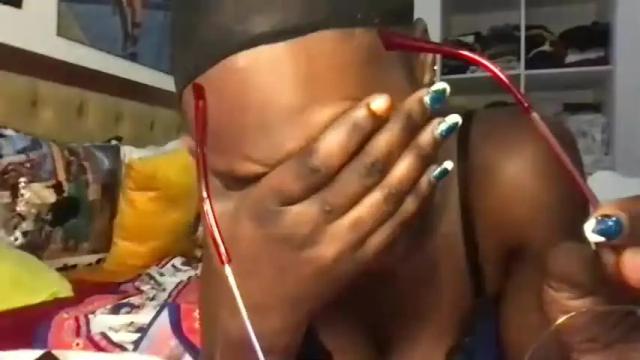 Image 10 of choco_petite Stream on Chaturbate on 19 months ago