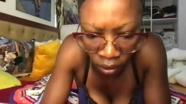 Image 11 of choco_petite Stream on Chaturbate on 19 months ago