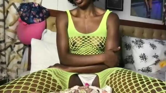 Image 6 of choco_petite Stream on Chaturbate on 19 months ago