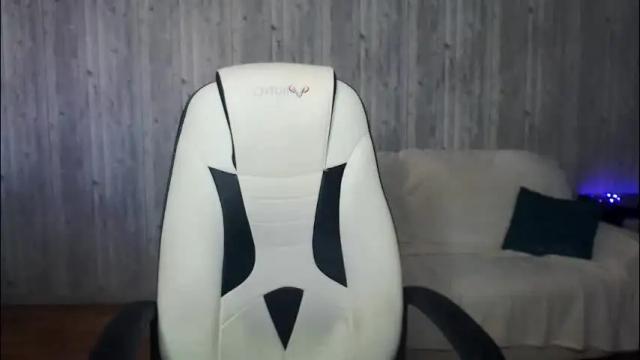 Image 11 of chrisssstaylor Stream on Chaturbate on 1 month ago