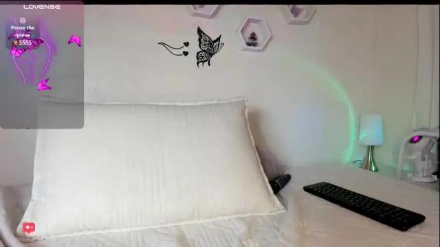 Image 4 of christal_cutee Stream on Chaturbate on 19 days ago