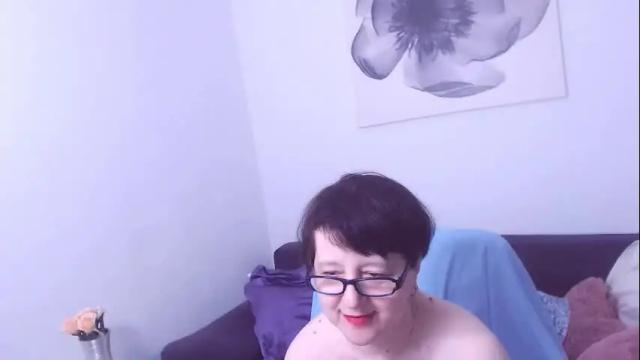 Image 2 of christarose Stream on Chaturbate on 3 months ago