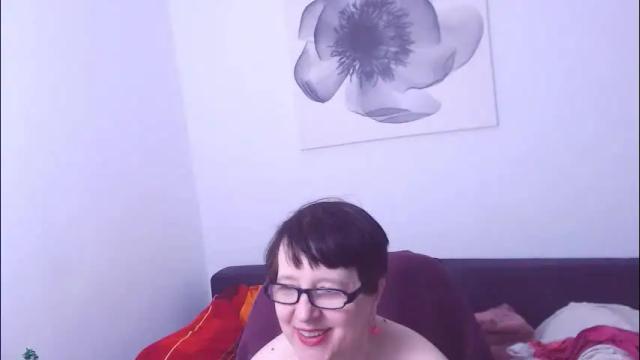 Image 4 of christarose Stream on Chaturbate on 13 hours ago