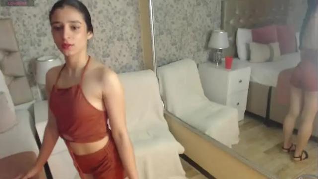 Image 2 of christiedoutzen Stream on Chaturbate on 2 months ago