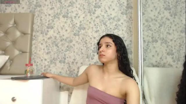 Image 3 of christiedoutzen Stream on Chaturbate on 2 months ago