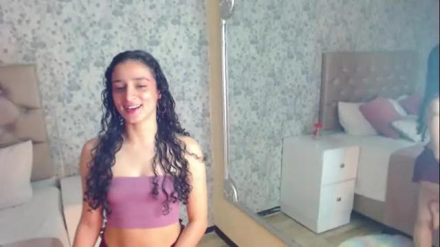 Image 4 of christiedoutzen Stream on Chaturbate on 2 months ago