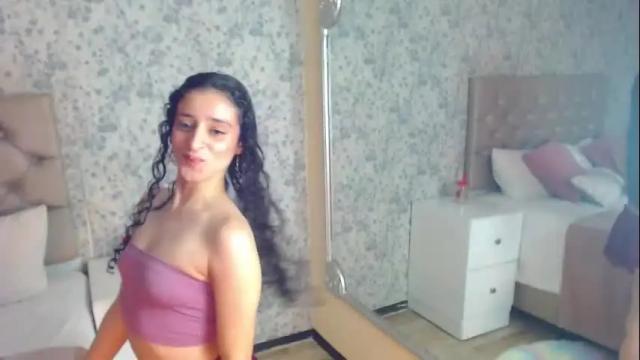 Image 6 of christiedoutzen Stream on Chaturbate on 2 months ago
