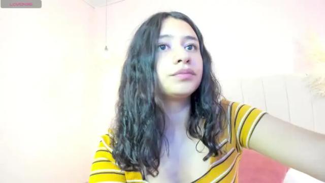 Image 2 of christiine_ Stream on Chaturbate on 15 months ago