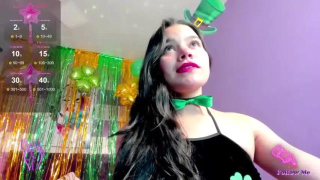 Image 3 of christiine_ Stream on Chaturbate on 15 months ago