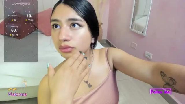 Image 11 of christiine_ Stream on Chaturbate on 15 months ago