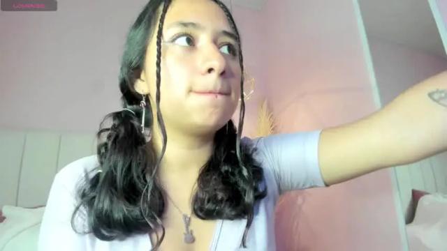 Image 6 of christiine_ Stream on Chaturbate on 14 months ago