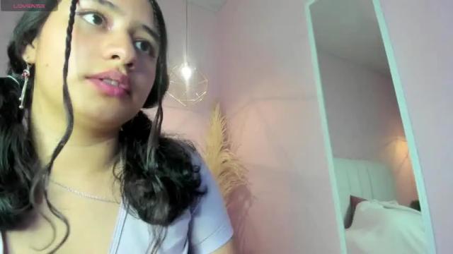 Image 7 of christiine_ Stream on Chaturbate on 14 months ago
