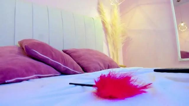 Image 12 of christiine_ Stream on Chaturbate on 14 months ago
