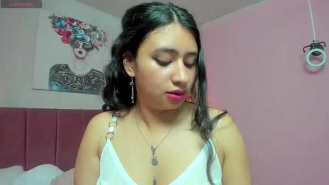 Image 10 of christiine_ Stream on Chaturbate on 14 months ago