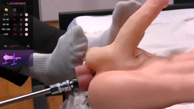 Image 8 of christina_di Stream on Chaturbate on 16 months ago