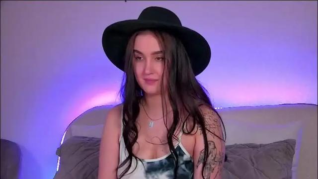 Image 11 of christinamilton Stream on Chaturbate on 1 month ago