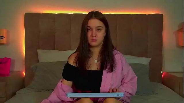 Image 11 of christinamilton Stream on Chaturbate on 12 days ago