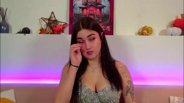 Image 2 of christinamilton Stream on Chaturbate on 13 days ago