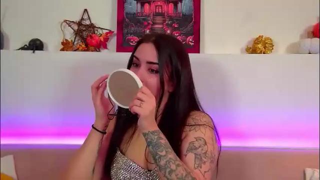 Image 7 of christinamilton Stream on Chaturbate on 13 days ago