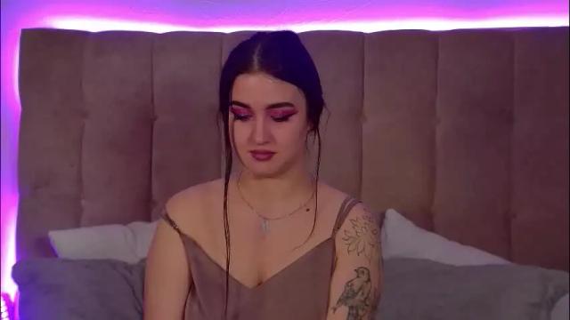 Image 2 of christinamilton Stream on Chaturbate on 1 month ago