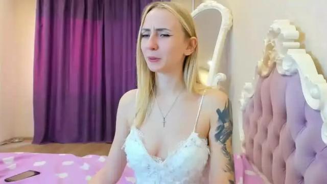 Image 8 of christinasex777 Stream on Chaturbate on 18 months ago