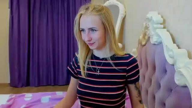 Image 4 of christinasex777 Stream on Chaturbate on 17 months ago