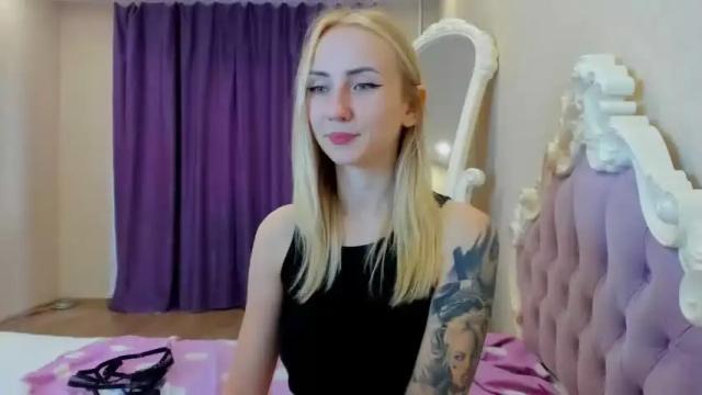 Image 10 of christinasex777 Stream on Chaturbate on 12 months ago