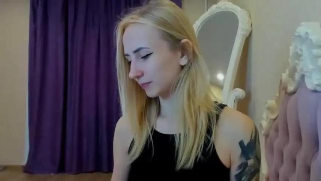 Image 8 of christinasex777 Stream on Chaturbate on 17 months ago
