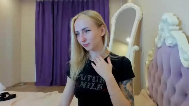 Image 4 of christinasex777 Stream on Chaturbate on 12 months ago