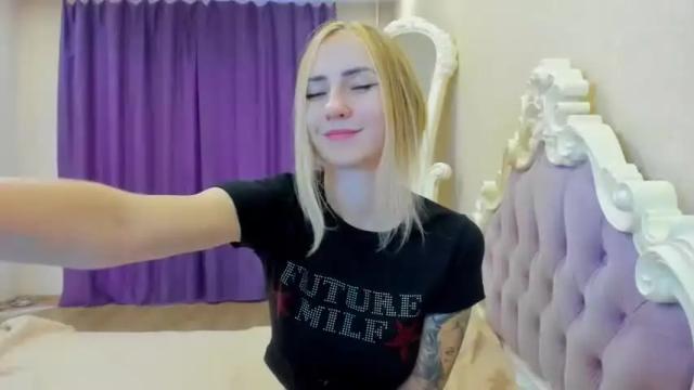 Image 12 of christinasex777 Stream on Chaturbate on 16 months ago