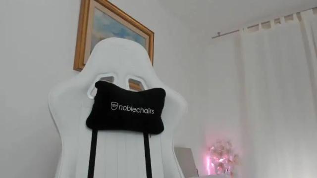 Image 6 of christine0990__ Stream on Chaturbate on 12 months ago
