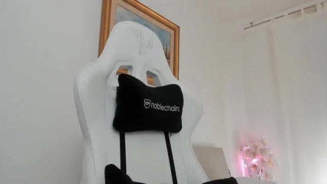 Image 7 of christine0990__ Stream on Chaturbate on 12 months ago