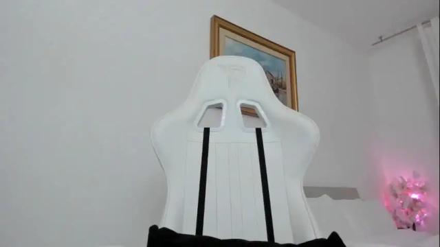 Image 6 of christine0990__ Stream on Chaturbate on 1 month ago