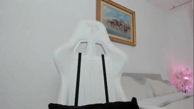 Image 12 of christine0990__ Stream on Chaturbate on 1 month ago