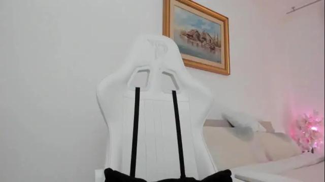 Image 10 of christine0990__ Stream on Chaturbate on 1 month ago