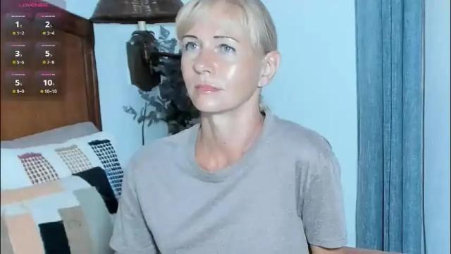 Image 2 of christine_35 Stream on Chaturbate on 15 days ago