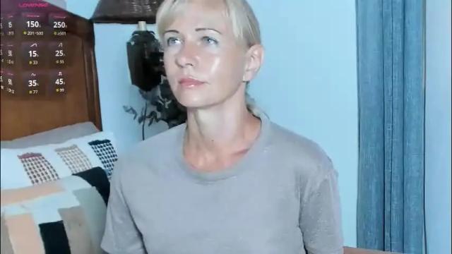 Image 3 of christine_35 Stream on Chaturbate on 15 days ago