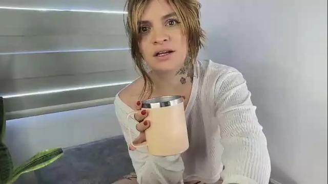 Image 3 of christine_f Stream on Chaturbate on 18 days ago