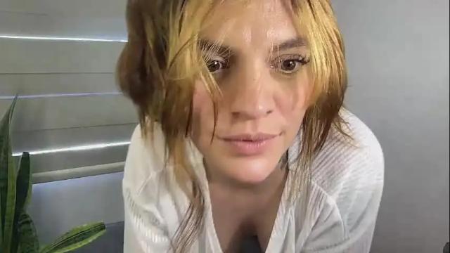Image 6 of christine_f Stream on Chaturbate on 18 days ago