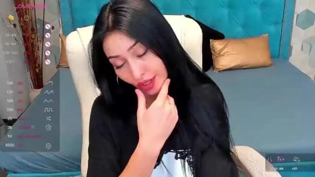 Image 8 of christinedavies Stream on Chaturbate on 14 months ago