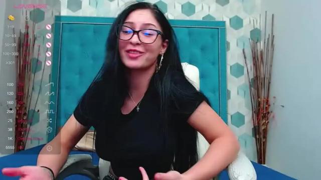 Image 11 of christinedavies Stream on Chaturbate on 14 months ago